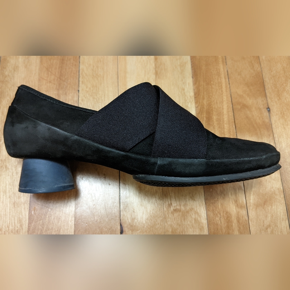 Women's Camper Black Slip-On Low Block Heel Loafers - Picture 5 of 9